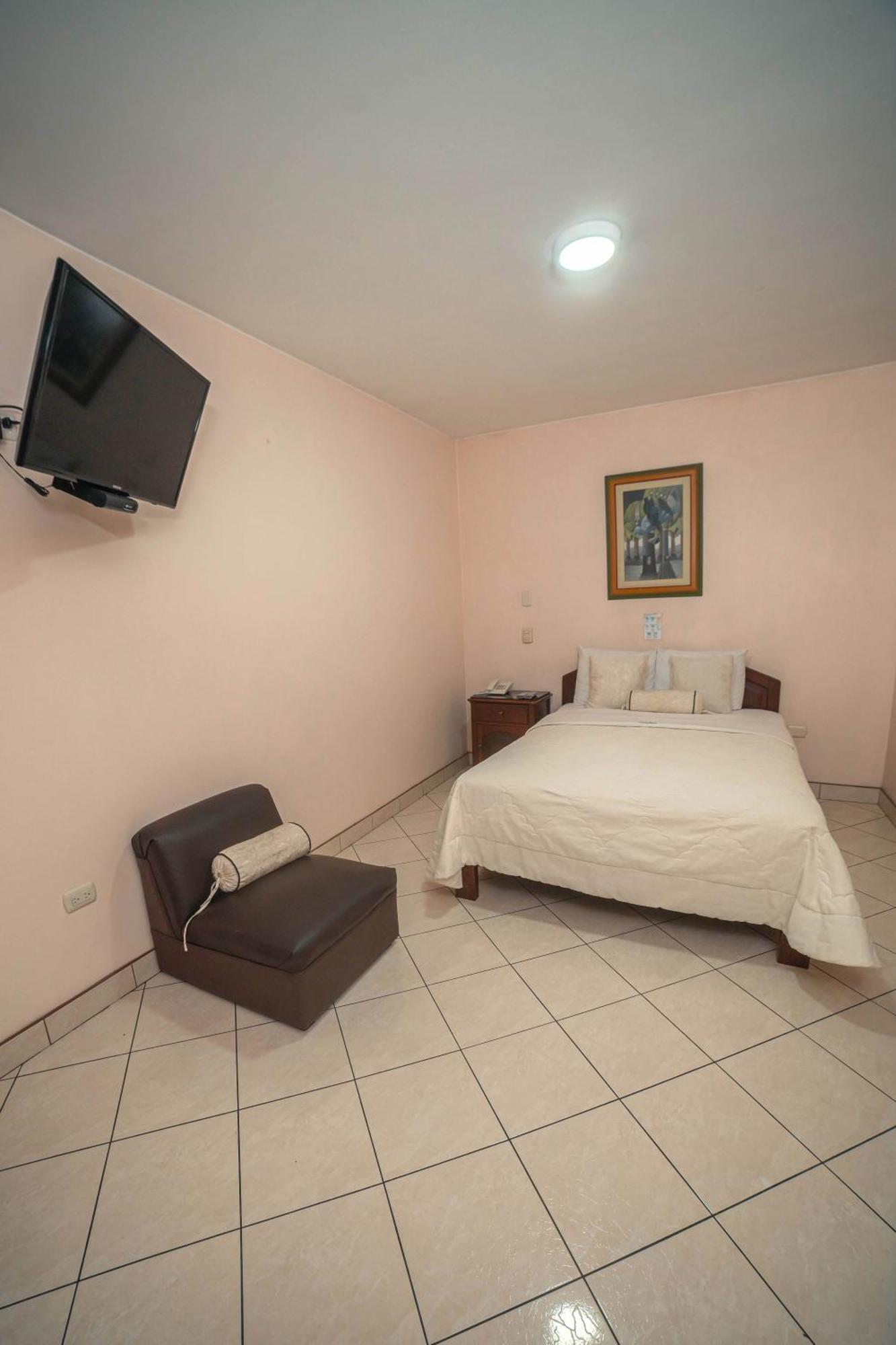 Hotel Torre Norte Trujillo Eksteriør bilde